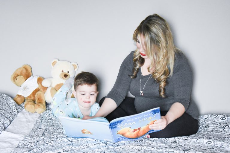 I'm Going to Give You a Bear Hug Review + Giveaway [Children's Bedtime