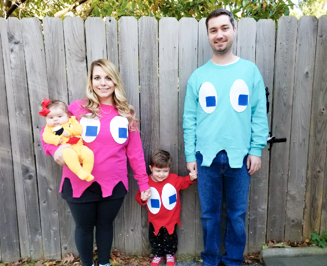 Ms. Pacman and Ghosts Costumes! Here's a DIY family Halloween costume idea that is easy to put together, even as a last-minute Halloween costume! This family Halloween costume could also be adapted to a regular Pac-man for a boy infant or toddler. Pacman and Ms. Pacman costumes would also be great for cosplay or dress-up outside of Halloween, too!