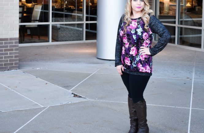 This black colorblock floral top is super comfortable and effortlessly stylish! The perfect addition to any stay-at-home mom wardrobe or an easy weekend look for any mama! SAHM clothes are difficult to find, but this black colorblock floral top checks all the boxes! And, it's nice and stretchy, so you could keep wearing it if you find yourself needing stylish maternity clothes in the future. Thanks, PinkBlush! [ad]