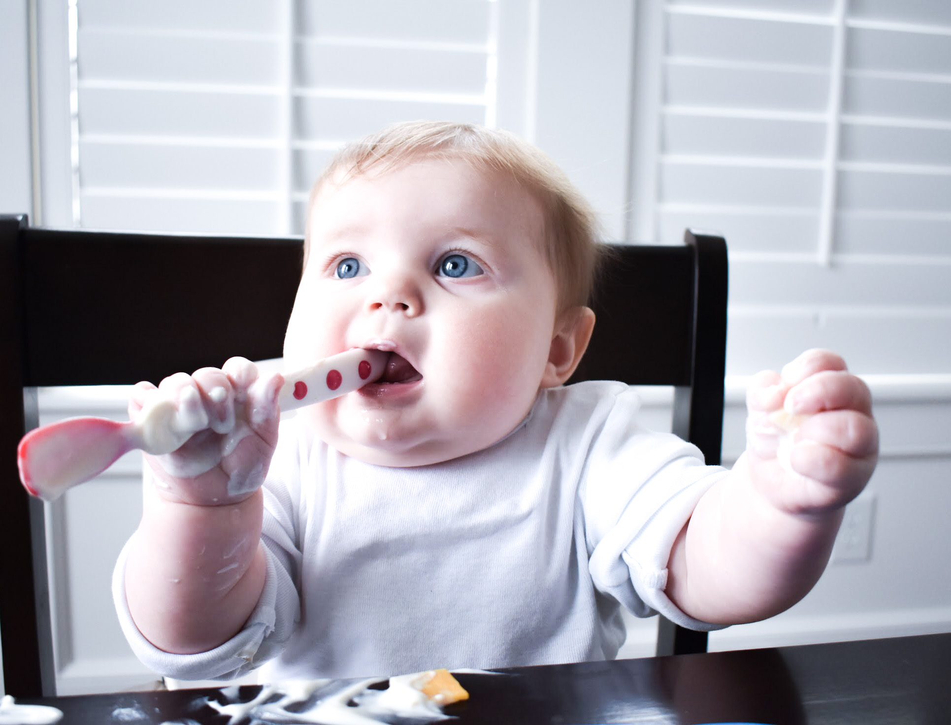 Lunch Ideas for Preschooler and Baby: Getting lunch on the table for a preschooler and baby is just one of the challenges moms face during the day. Toddlers are notoriously picky eaters, so what can you serve that will please everyone? Of course, you want preschooler lunch ideas that don't take too much prep time, because, well, you have a preschooler. Lunch ideas for baby are difficult, too! Here's some examples of typical meals for a preschooler and baby at my house. #ad