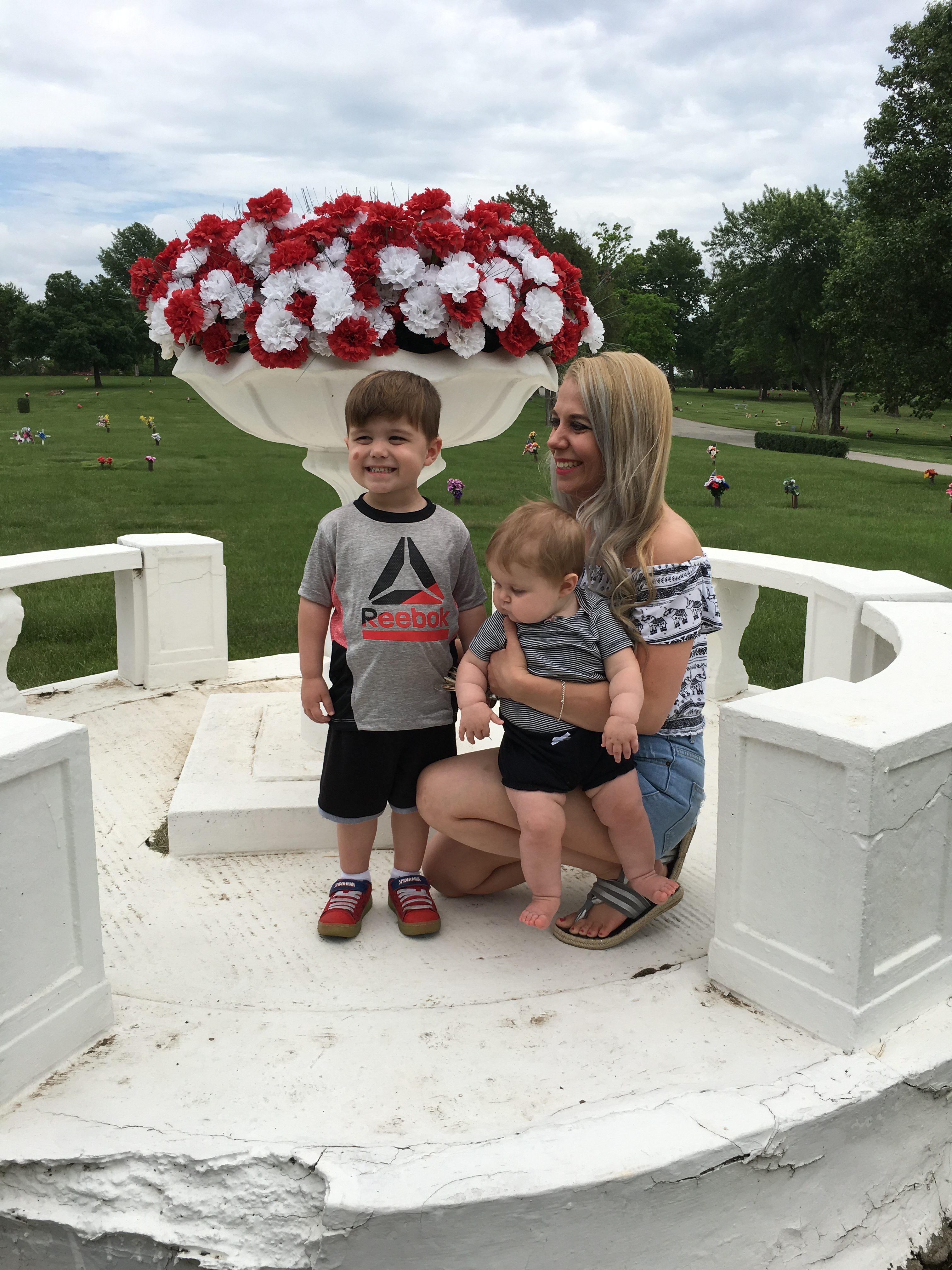 Memorial Day Weekend Recap 2018: How our family of 4 spent Memorial Weekend in Kansas City! Most importantly, we had lots of quality family time. Memorial Day weekend is the kick-off to summer, so here are some family-friendly summer activities for Kansas City families.