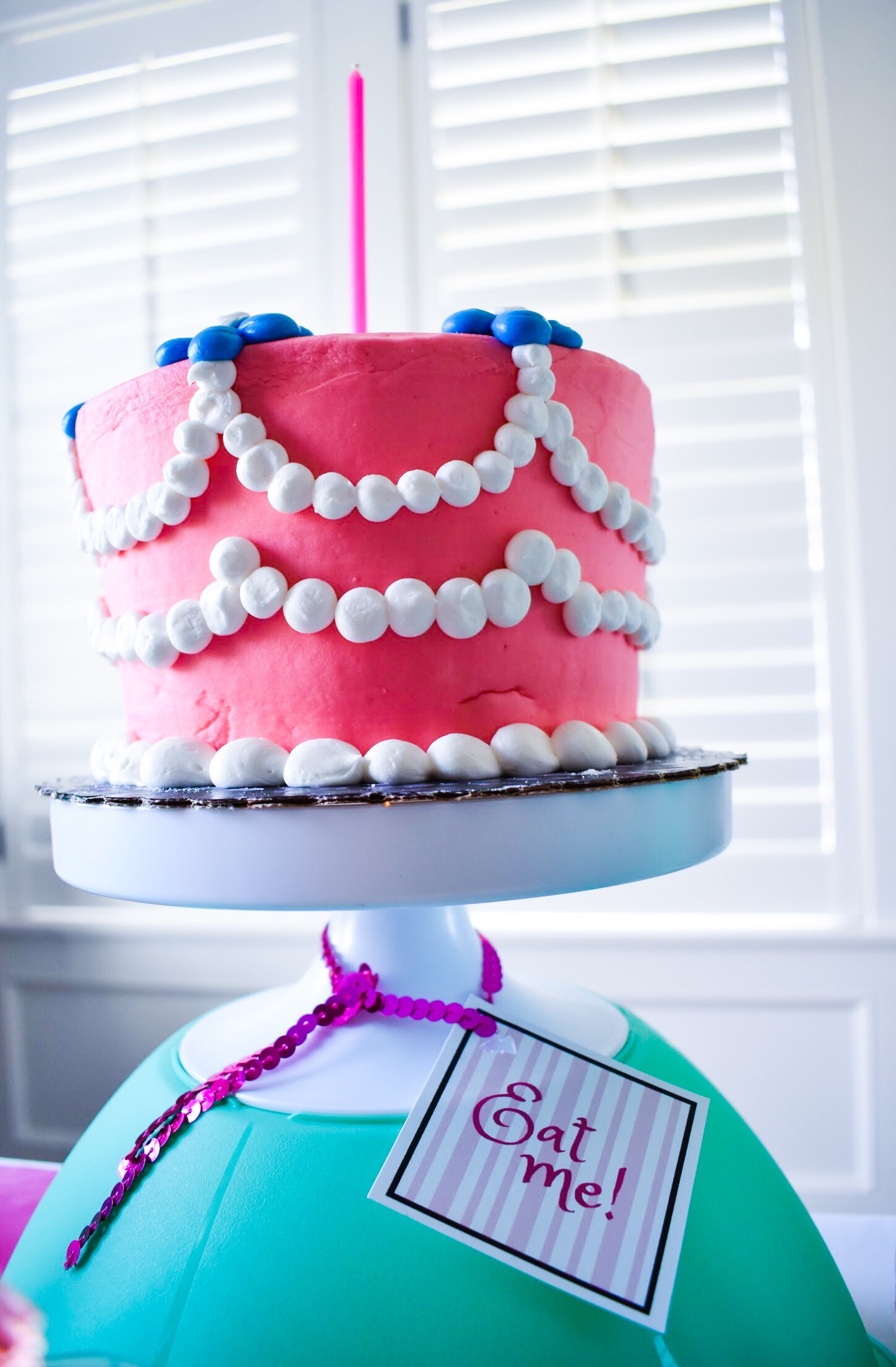 Alice in ONEderland Birthday Party - Alice in ONEderland First Birthday Party - Alice in Wonderland Birthday Party - Alice in Wonderland First Birthday Party - Inspiration, Decor, Ideas, Inspo, Decorations, Smash Cake, Cookies, Dessert Table, Desserts, Quotes, Photos, and more for your Alice in ONEderland themed First Birthday Party, one of the cutest first birthday party themes for girls I've ever seen! #AliceinWonderland #AliceinONEderland #BirthdayParty #FirstBirthday #PartyIdeas