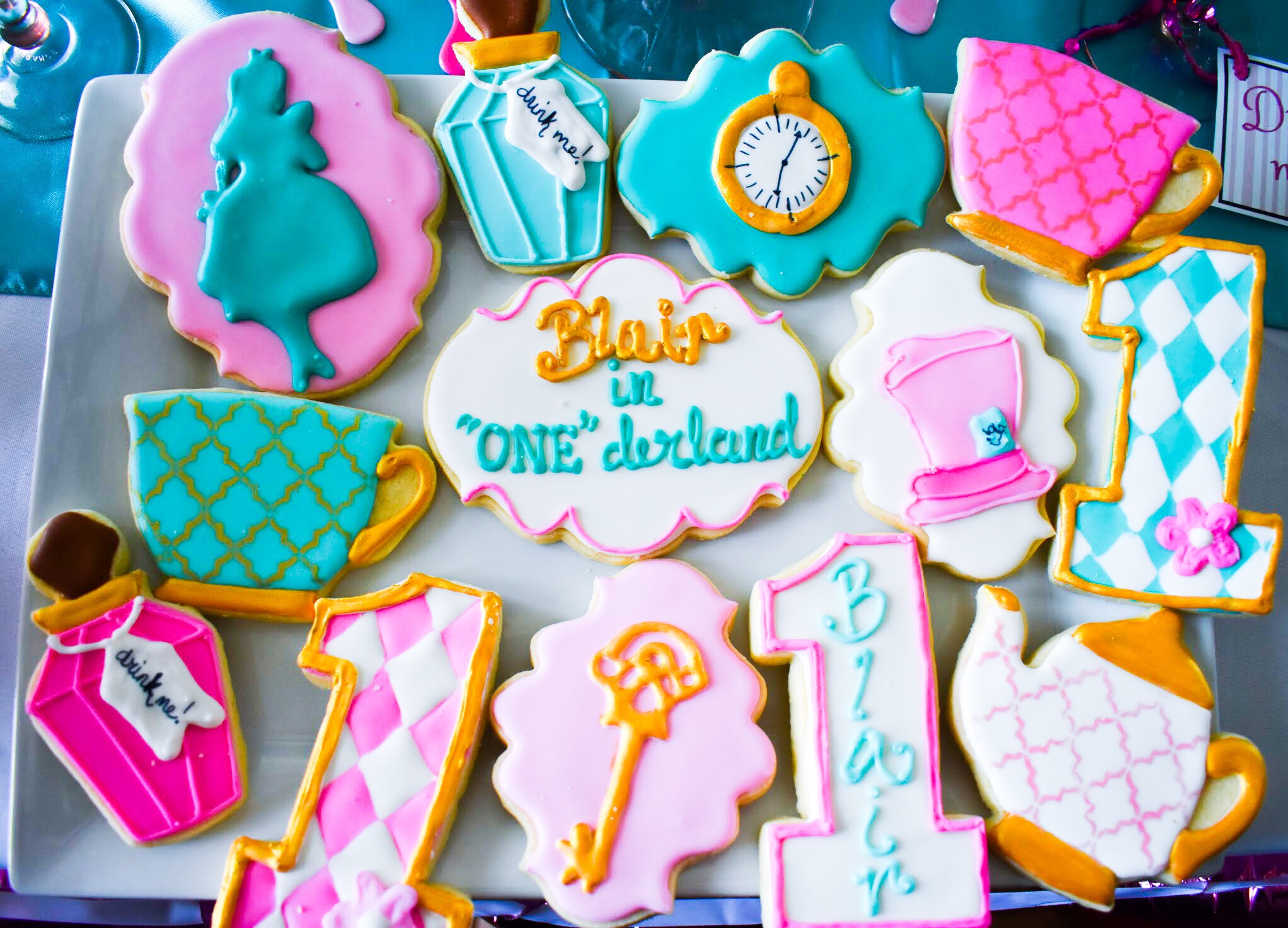 Alice in ONEderland Birthday Party - Alice in ONEderland First Birthday Party - Alice in Wonderland Birthday Party - Alice in Wonderland First Birthday Party - Inspiration, Decor, Ideas, Inspo, Decorations, Smash Cake, Cookies, Dessert Table, Desserts, Quotes, Photos, and more for your Alice in ONEderland themed First Birthday Party, one of the cutest first birthday party themes for girls I've ever seen! #AliceinWonderland #AliceinONEderland #BirthdayParty #FirstBirthday #PartyIdeas