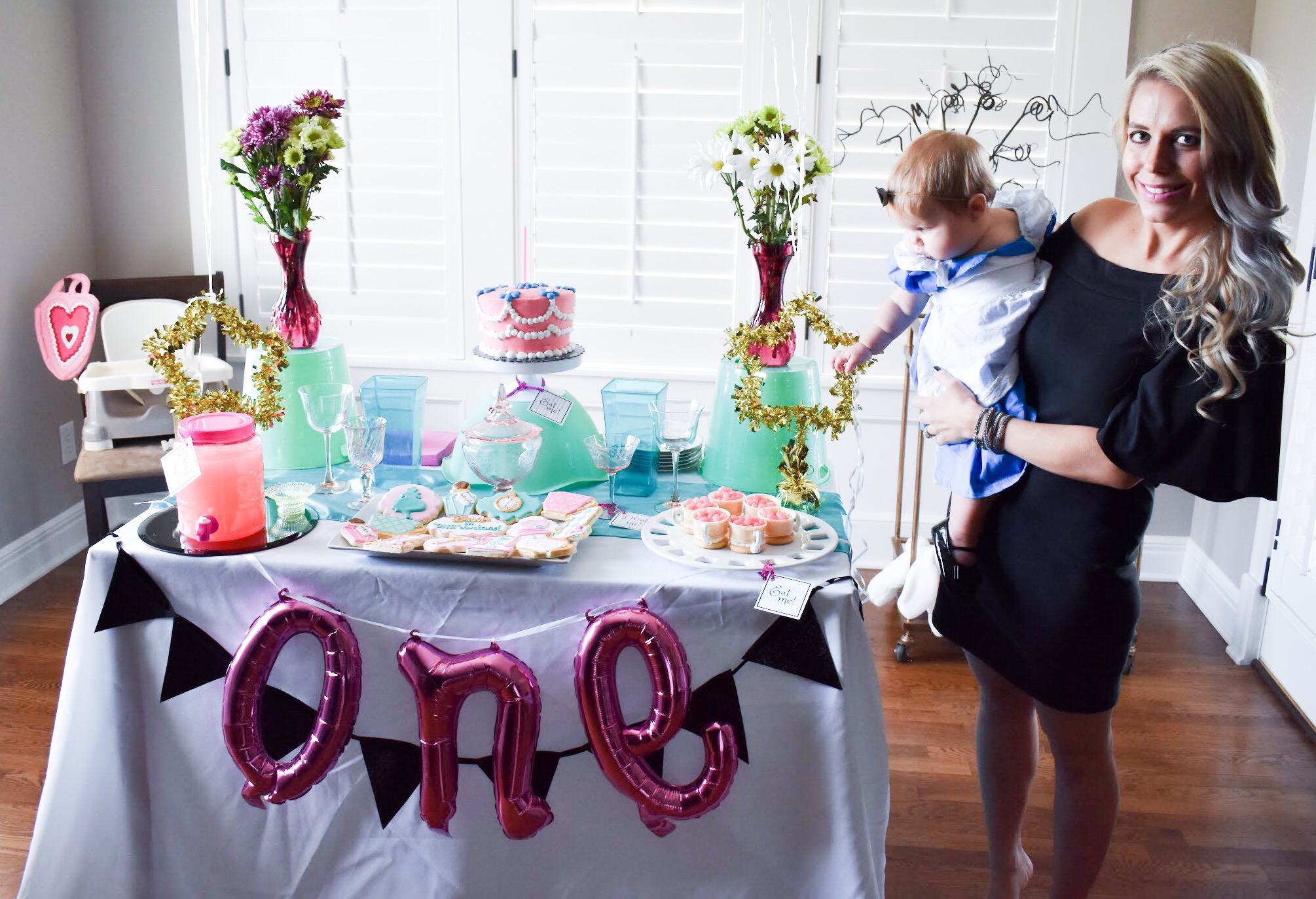 Alice in ONEderland Birthday Party - Alice in ONEderland First Birthday Party - Alice in Wonderland Birthday Party - Alice in Wonderland First Birthday Party - Inspiration, Decor, Ideas, Inspo, Decorations, Smash Cake, Cookies, Dessert Table, Desserts, Quotes, Photos, and more for your Alice in ONEderland themed First Birthday Party, one of the cutest first birthday party themes for girls I've ever seen! #AliceinWonderland #AliceinONEderland #BirthdayParty #FirstBirthday #PartyIdeas