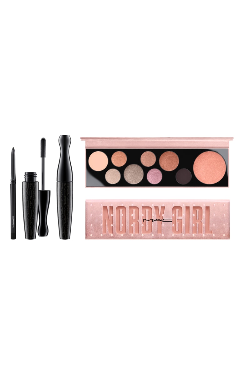 Nordstrom Anniversary Sale 2018 Beauty Picks - NSALE 2018 Makeup and Hair // Looking for the best makeup on the 2018 Nordstrom Anniversary Sale? Top blogger picks for NSALE makeup and hair are right here, from MAC to Drybar and everything in between! The most popular products are selling out fast, so grab yours now! #NSALE #Nordstrom #NordstromAnniversarySale #NSALE2018 #Beauty #Makeup #Hair #BeautyBlogger