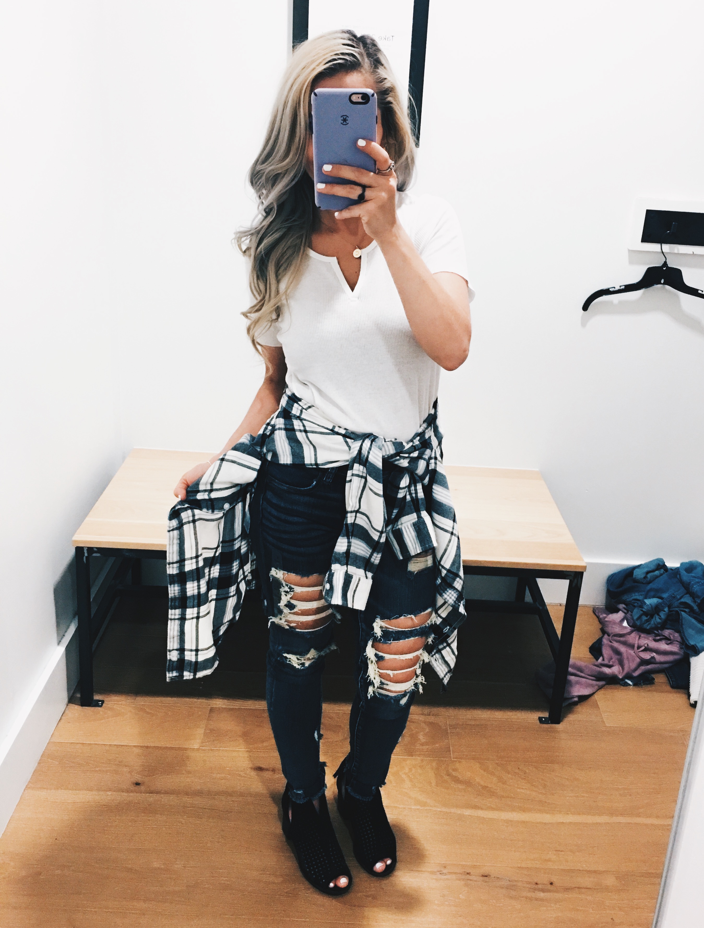 American Eagle Try On Fall 2018 - AE Try On Haul 2018 - American Eagle Try On Session - AE Try On Session - Petite fashion blogger showcases fall 2018 looks from American Eagle, including AE jeans, AE sweaters, and some perfect plaids! #LikeTKit #LTKunder50 #LTKunder100 #FashionBlogger #AExME