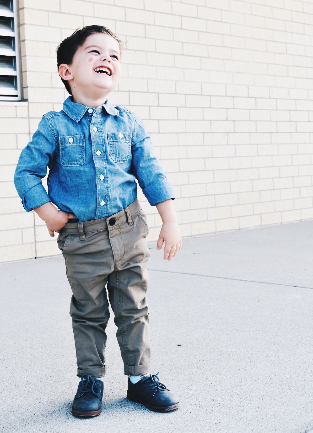 Mommy and Son Matching Outfit Ideas - Mommy and Me Outfits for Boys - Mommy and Me Son Outfits - Outfits for Mommy and Son - Chambray Shirt with Khakis is an outfit that can work for mommy and son! Fashion blogger COVET by tricia shows how to style a chambray shirt with khakis in a mommy and me outfit idea for boy moms. #KidsFashion #MommyandMe #Twinning #BoyMom