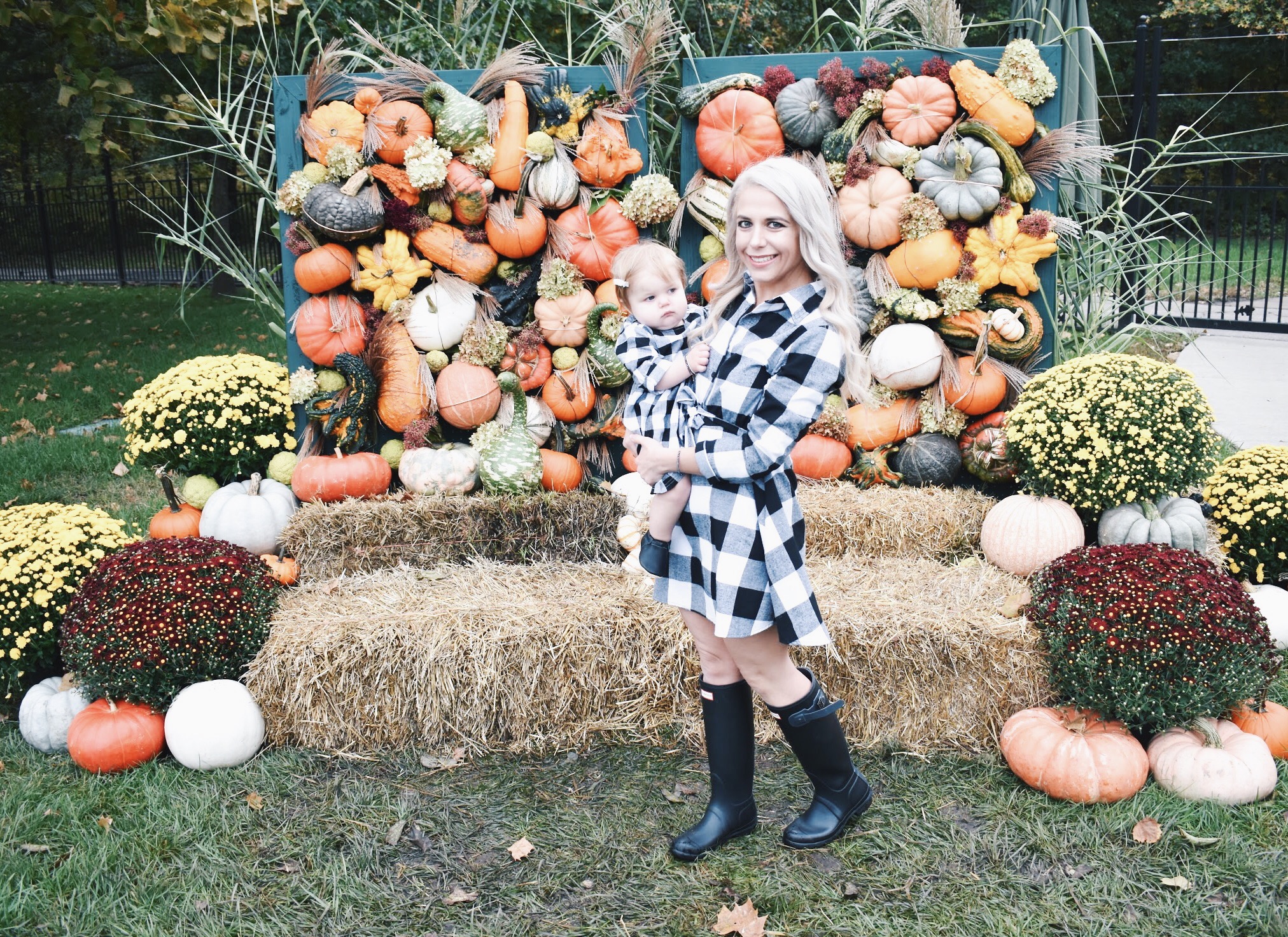 Mommy and Me Dresses - Fall Matching Clothes for Mommy and Daughter. These Mommy and Me plaid dresses are perfect for twinning with your mini me. Best of all, they're super affordable -- you can get both dresses for around $30 total! Perfect Mommy and Me outfit inspo from fashion blogger Tricia Nibarger of COVET by tricia, showcasing plaid dresses for Mom and Daughter. #MommyandMe #GirlMom #LikeTKit