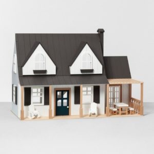 Hearth and Hand Holiday 2018 - Top Picks + Gift Ideas at Target - Here are the must-haves from Hearth and Hand Holiday 2018 collection at Target! The Christmas 2018 Hearth & Hand collection includes gift ideas for everyone on your list, including the popular Toy Doll Farmhouse and the Hearth and Hand Toy Kitchen! Grab your Hearth and Hand holiday 2018 picks now before items sell out! #Target #HearthandHand #Magnolia #GiftIdeas
