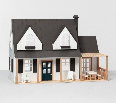 Hearth and Hand Holiday 2018 - Top Picks + Gift Ideas at Target - Here are the must-haves from Hearth and Hand Holiday 2018 collection at Target! The Christmas 2018 Hearth & Hand collection includes gift ideas for everyone on your list, including the popular Toy Doll Farmhouse and the Hearth and Hand Toy Kitchen! Grab your Hearth and Hand holiday 2018 picks now before items sell out! #Target #HearthandHand #Magnolia #GiftIdeas