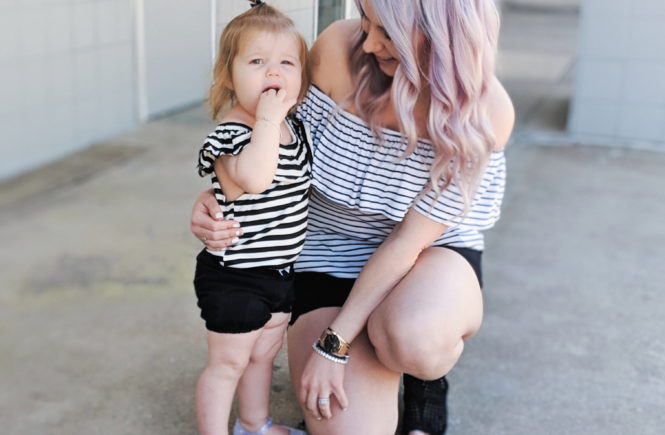 Affordable Mommy and Me Twinning Outfit Ideas: Matching outfits for mom and daughter that you can create with items already in your closets! How to get in on the trend of matching your kids affordably! Cute Mommy and Me twinning outfits 2019. #girlmom #mommyandme #twinning