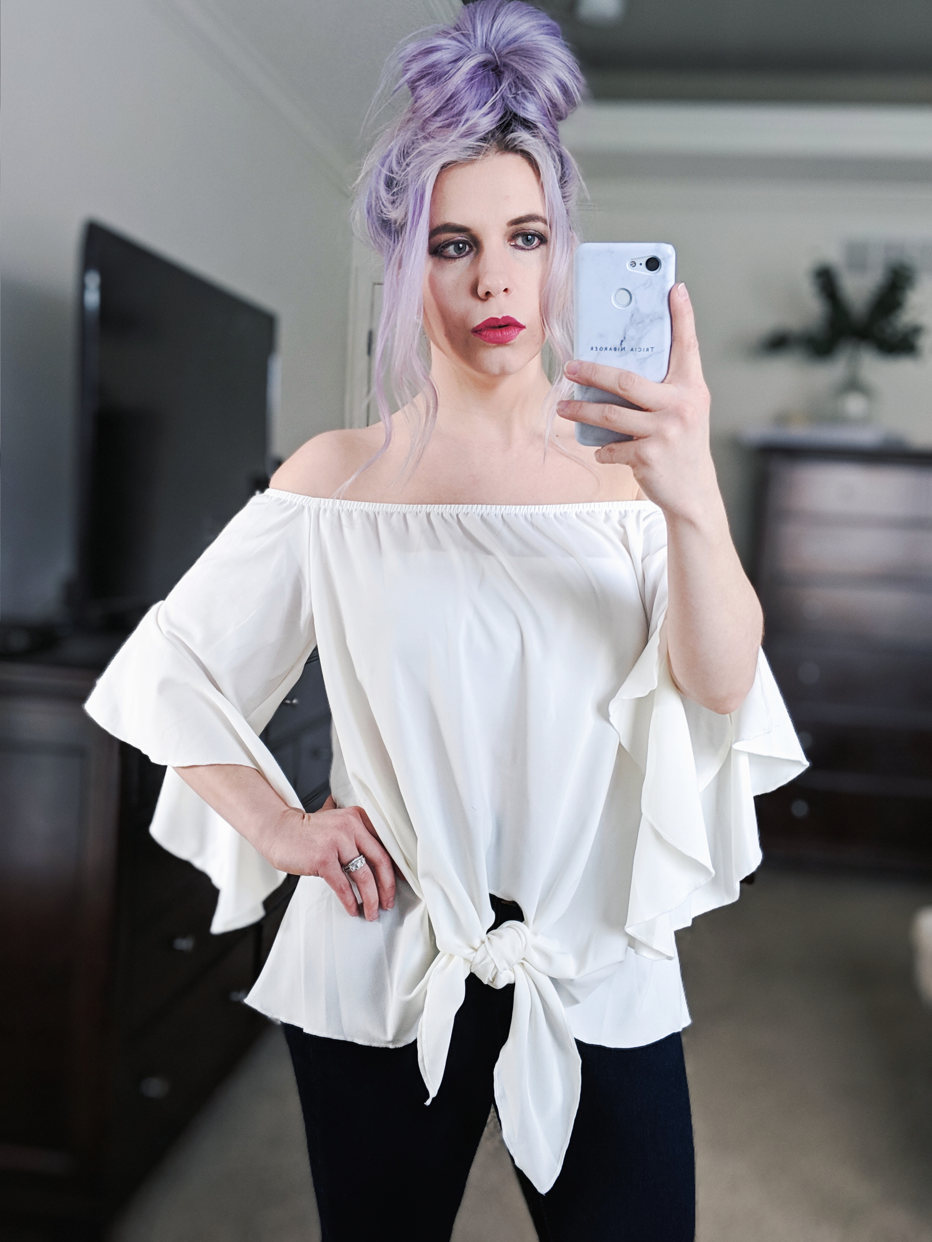 Amazon Try On Haul April 2019: Spring 2019 Amazon try-on haul by petite fashion blogger Tricia Nibarger of COVET by tricia. Amazon try-on session featuring some of the top Amazon finds for 2019. #petitefashion #petitestyle #amazonfinds #tryonhaul 