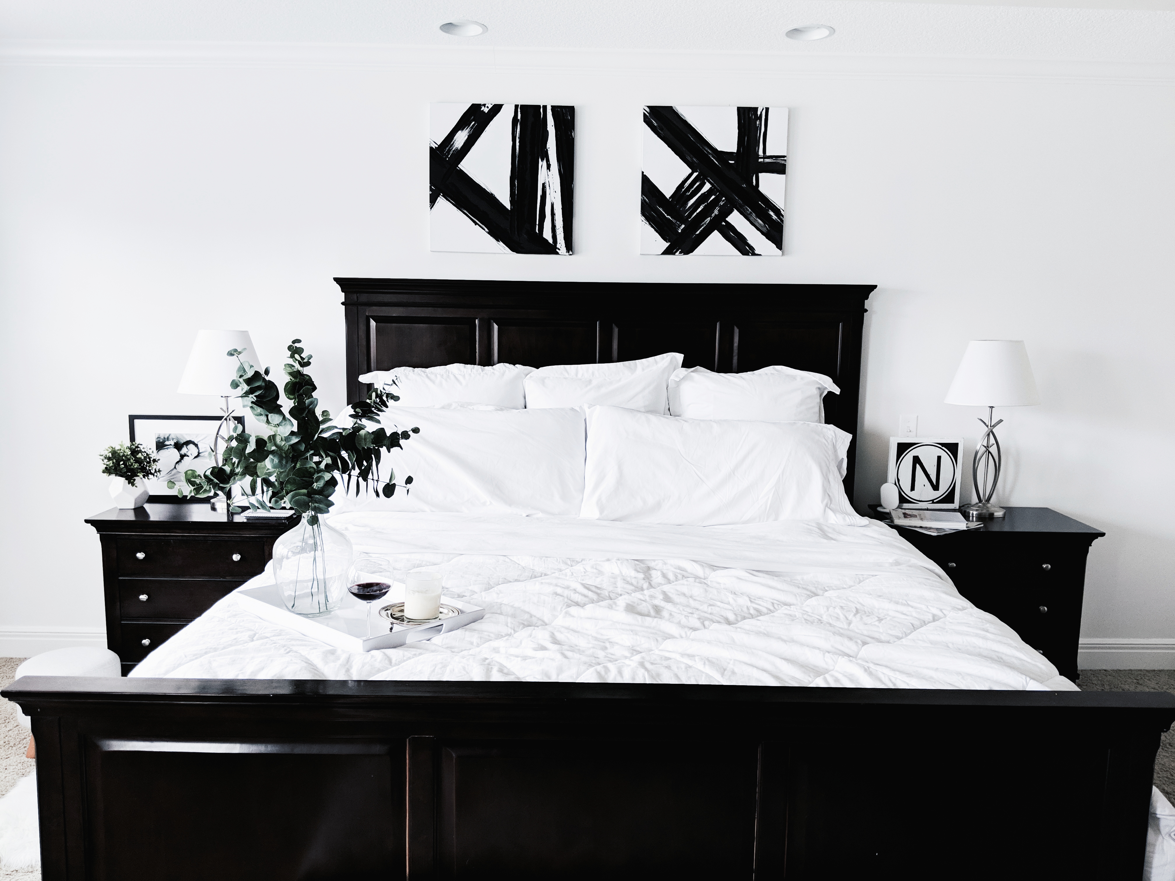 Black And White Master Bedroom Designs
