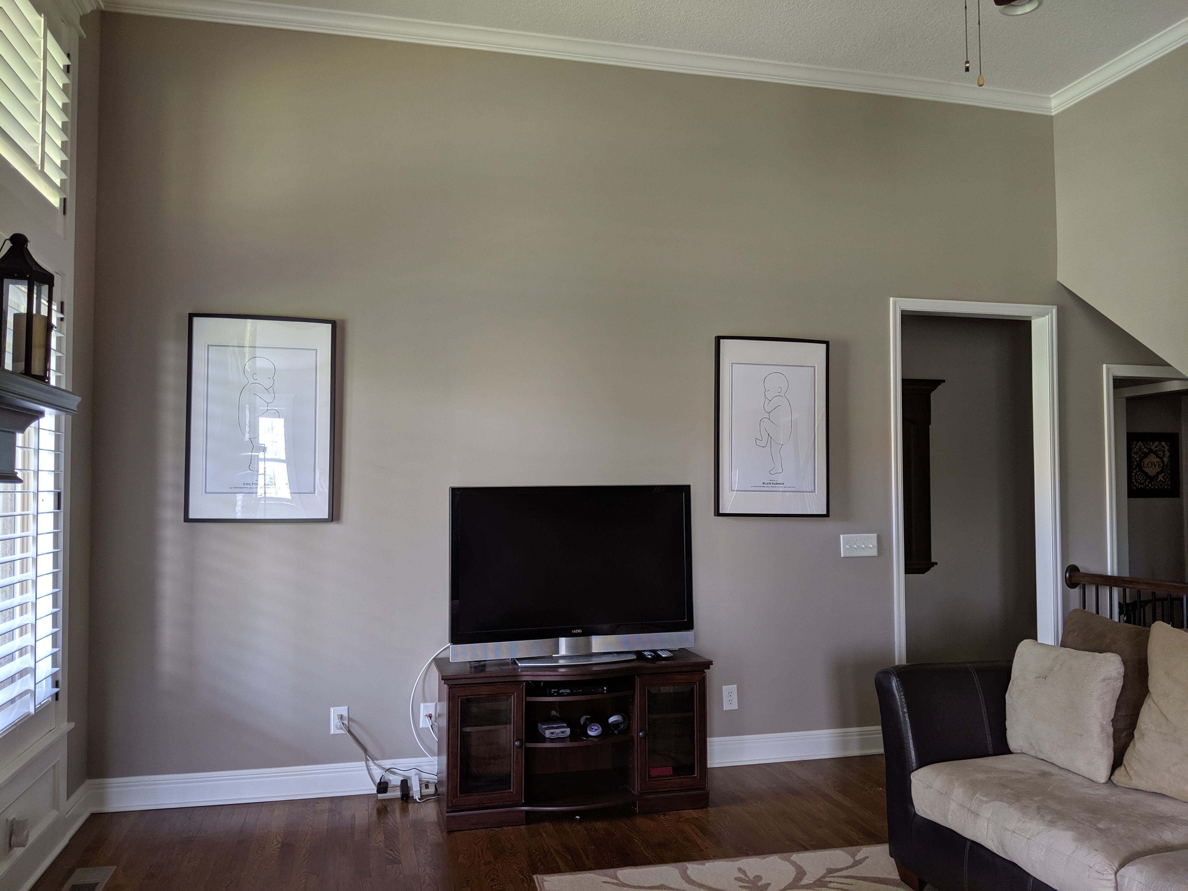 Living Room Gallery Wall Ideas 10