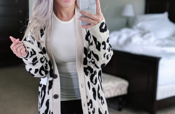 Nordstrom Anniversary Sale Public Access 2019 - NSALE Public Access 2019 Try On Haul. Petite fashion blogger Tricia Nibarger of COVET by tricia showcases top Nordstrom Anniversary Sale blogger picks. #NSALE #Nordstrom #LikeTKit