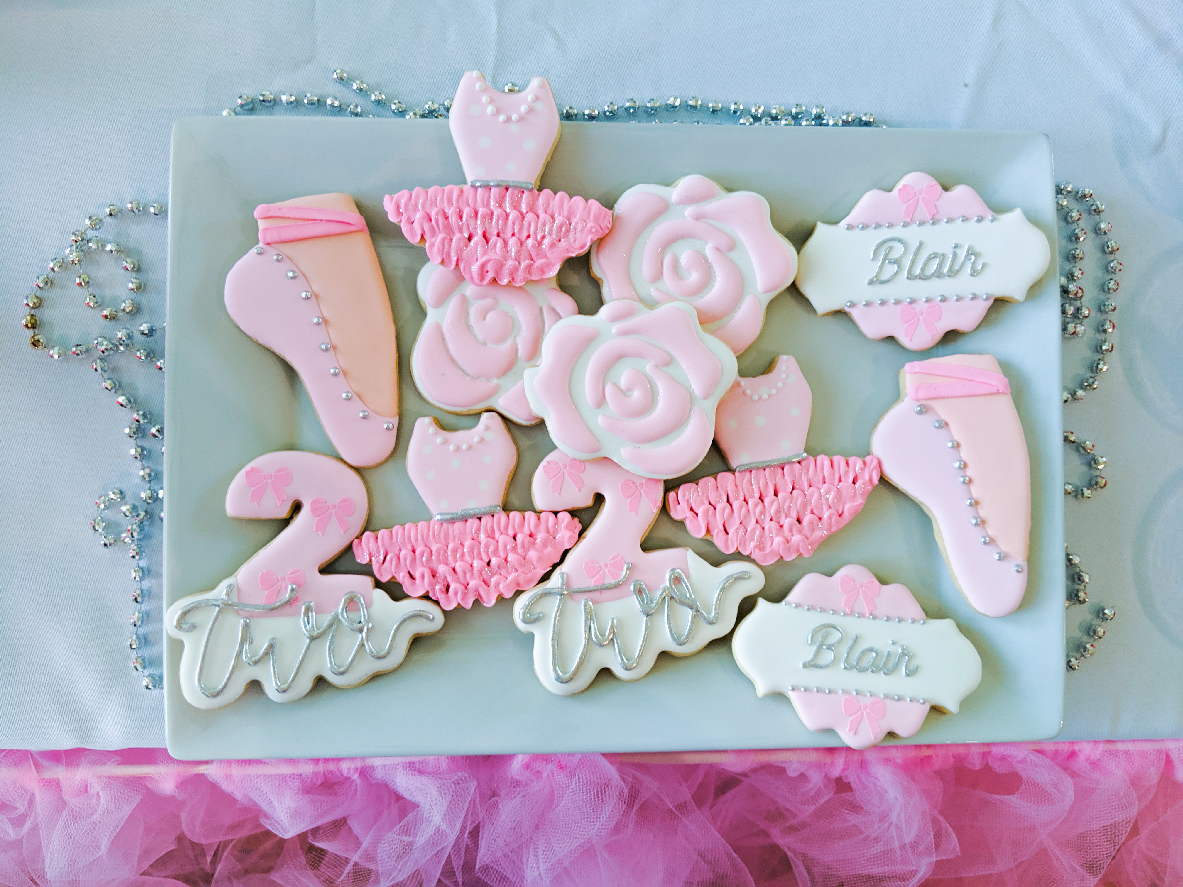 Tutu Cute Birthday Party - 2nd Birthday Party Ideas for Girls. This tutu cute party is perfect for your little dancer! Birthday party ideas for 2 year olds, pink birthday party, little girl birthday party. Two two cute. #tutucute #partyideas #2ndbirthday