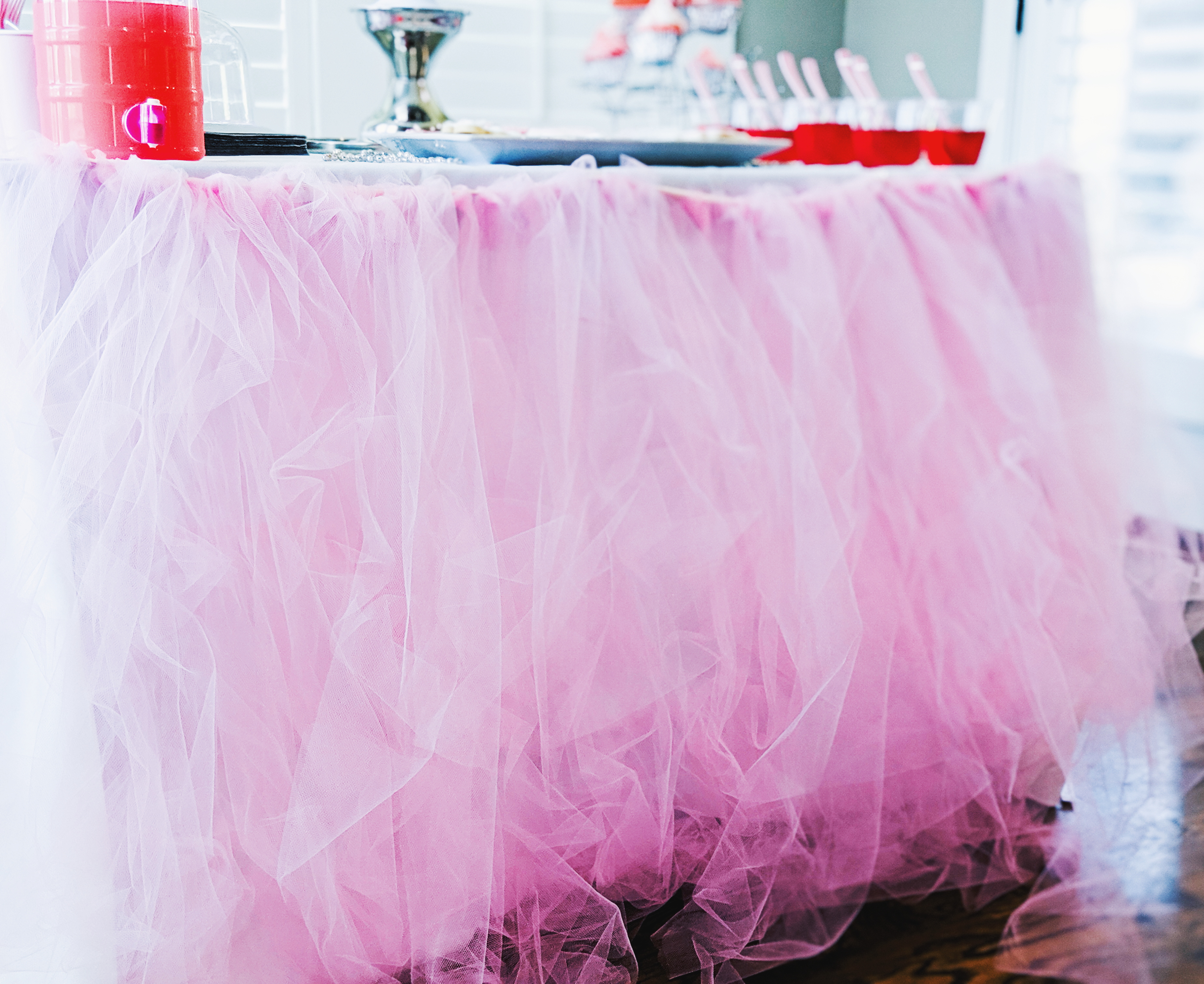 Tutu Cute Birthday Party - 2nd Birthday Party Ideas for Girls. This tutu cute party is perfect for your little dancer! Birthday party ideas for 2 year olds, pink birthday party, little girl birthday party. Two two cute. #tutucute #partyideas #2ndbirthday