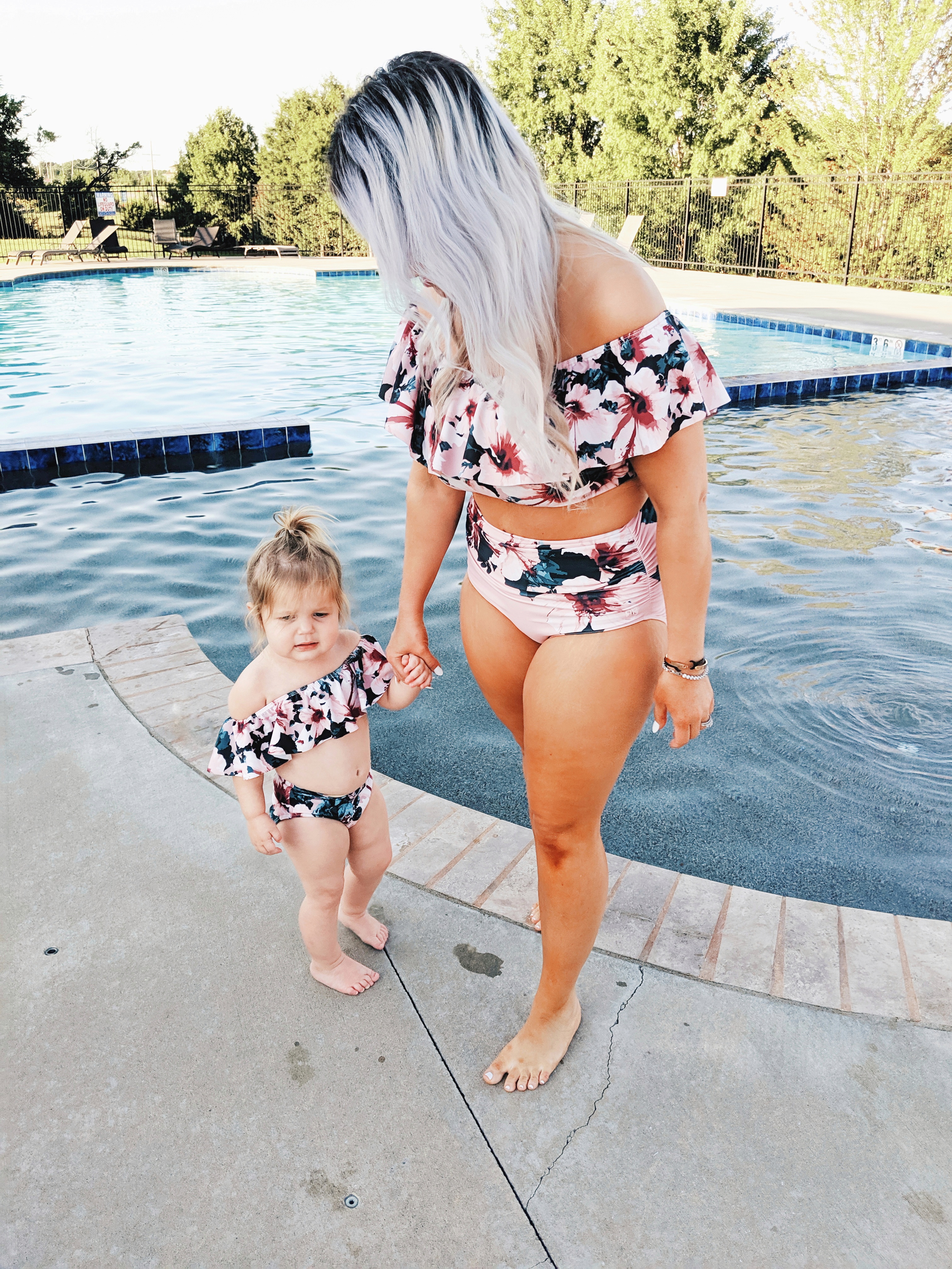 Loved this mama's honest Albion Fit swimsuit reviews! If you're debating if Albion Fit swimsuits are worth it, read this review of cute mommy and me swimsuits from Albion Fit! #mommyandme #twinning #girlmom 