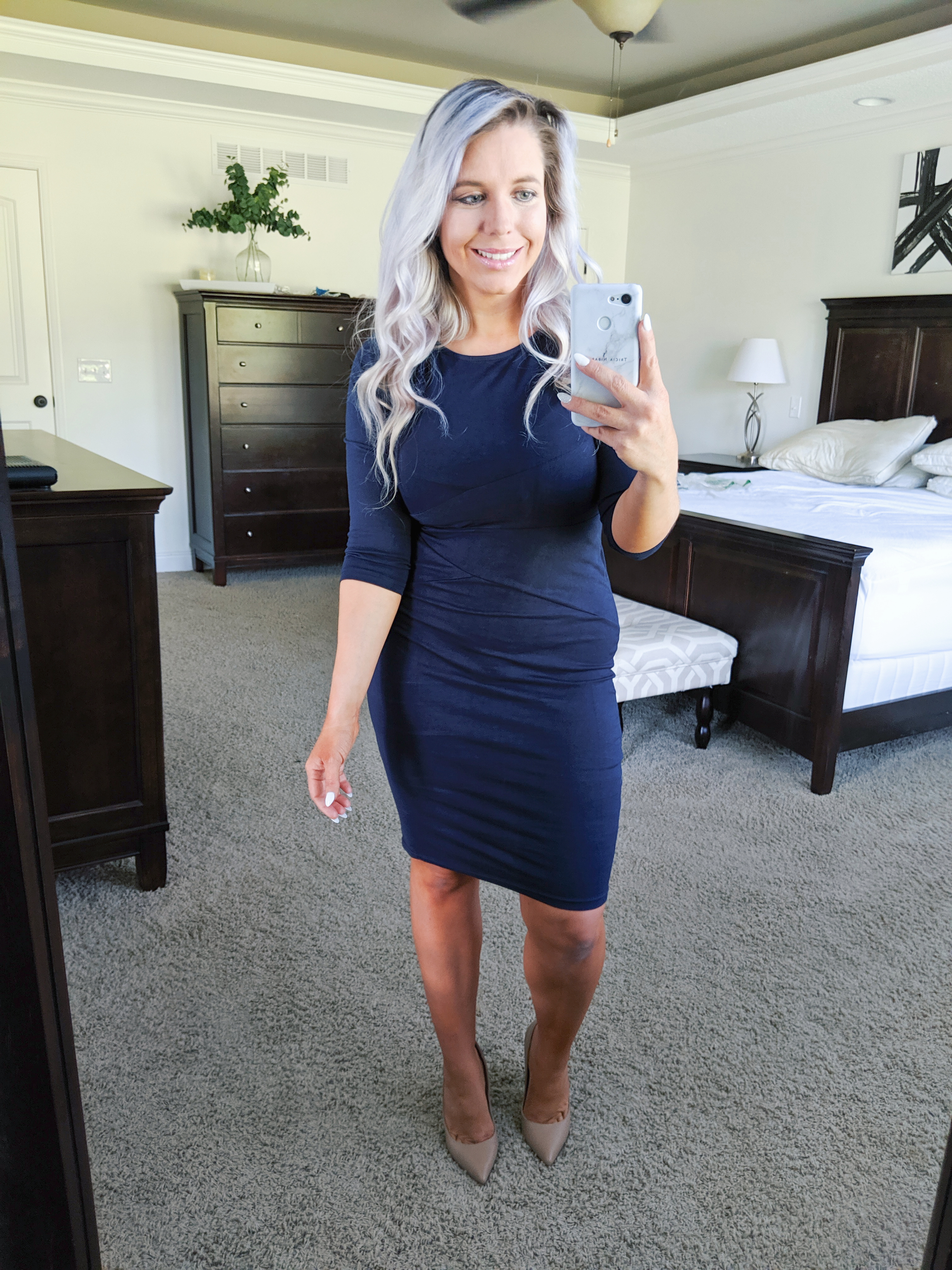 If you have an office job, you NEED to check out this try-on haul! Fashion blogger Tricia Nibarger shows the best work dresses on Amazon 2019. All dresses are budget-friendly and work appropriate. #tryon #amazonfinds #haul #workwear 