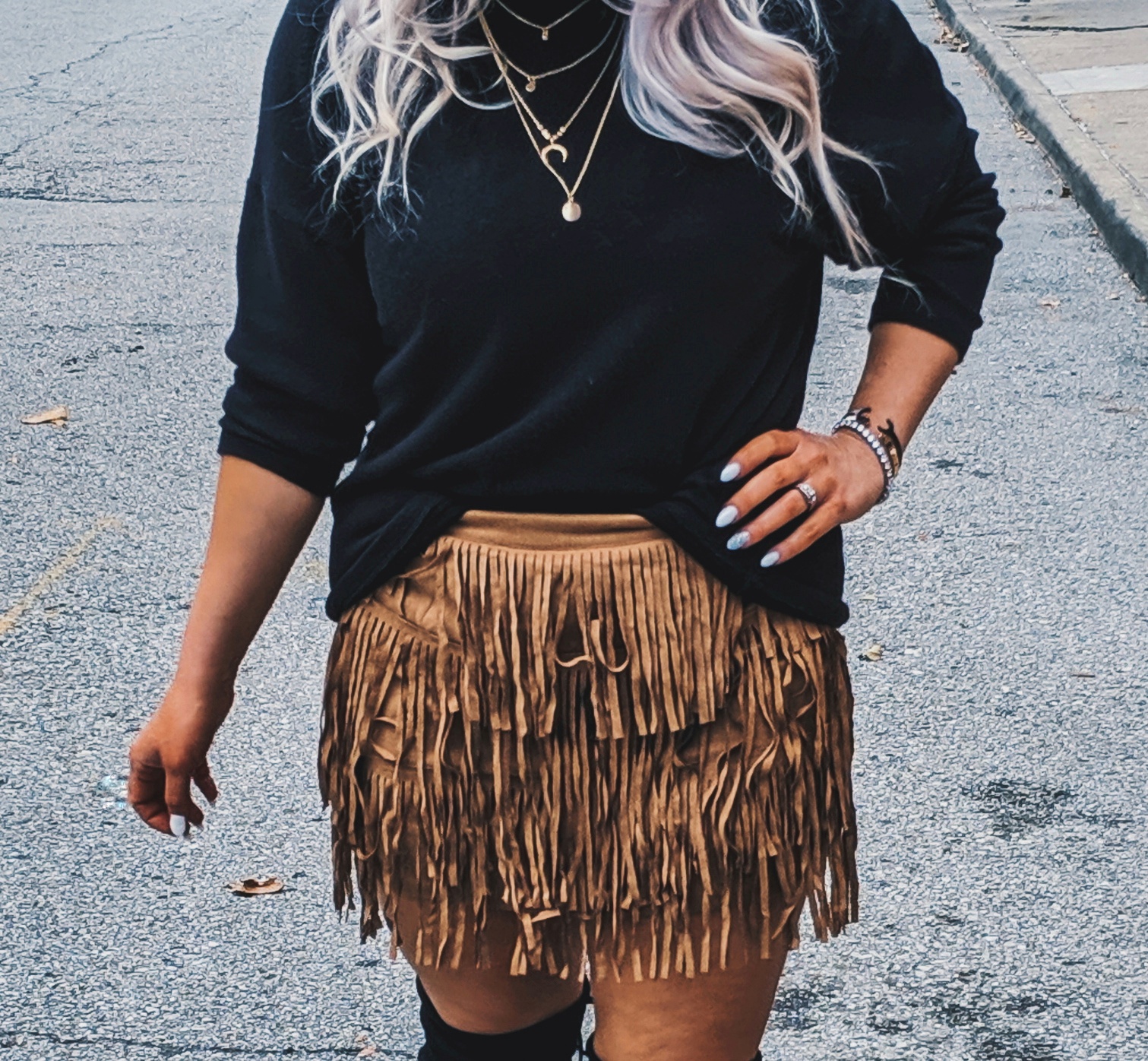 Fall outfit goals :) I NEED this fringe skirt! Fashion blogger Tricia Nibarger showcases fringe skirt outfit ideas for your fall outfits. Here's how to wear a fringe skirt in the fall and winter! This skirt is just $17 and a perfect addition to your fall 2019 wardrobe. #shein #sheingals #falloutfits