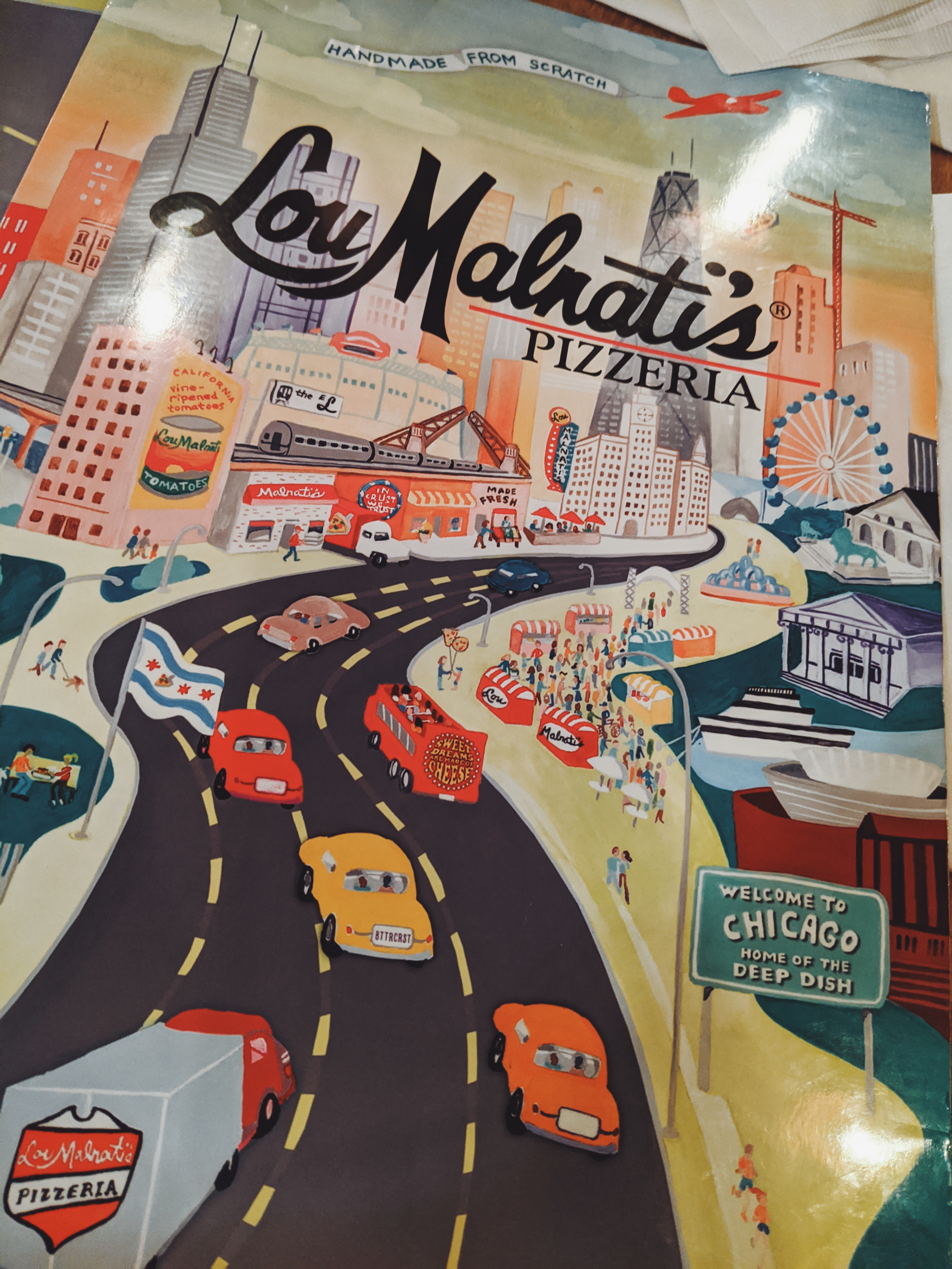 Chicago Deep Dish Pizza - Lou Malnati's Review - Wanting the best deep dish pizza in Chicago? Check out Lou Malnati's Michigan Ave in Chicago! #chicago #pizza #familytravel 