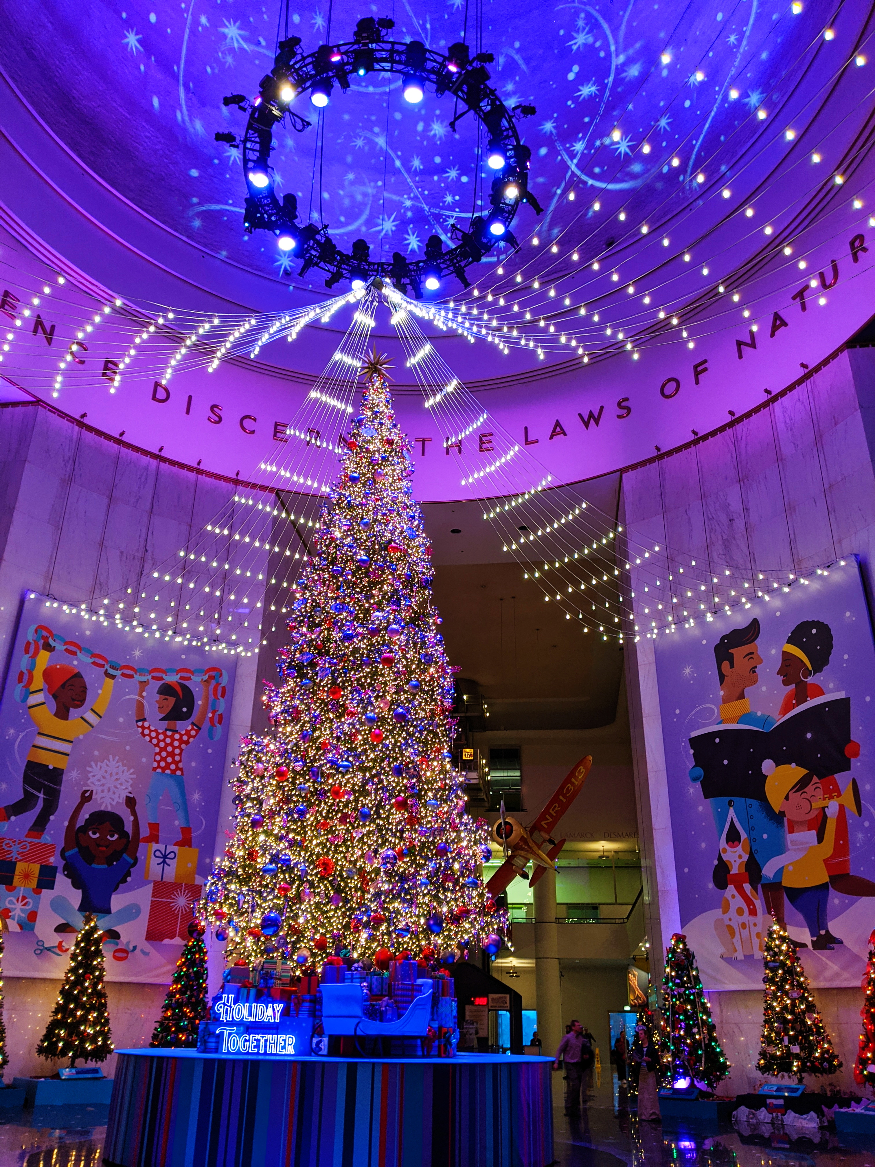 Museum of Science and Industry Christmas Around the World - Chicago Holiday Events - Chicago's Museum of Science and Industry is fun year-round, but their Christmas Around the World exhibit makes the holidays even more magical! Here's what to expect at MSI Christmas Around the World in Chicago. #chicago #choosechicago #chicagotravel