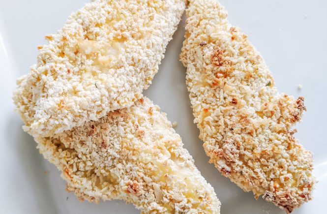 Baked Chicken Tenders with Crispy Panko Breading - This easy chicken tenders recipe with panko breading is a family favorite! The kids can even help prepare these! The panko breading makes them nice and crispy straight out of the oven, no need for frying. #chickenrecipes #chickentenders #kidfriendlyfoods