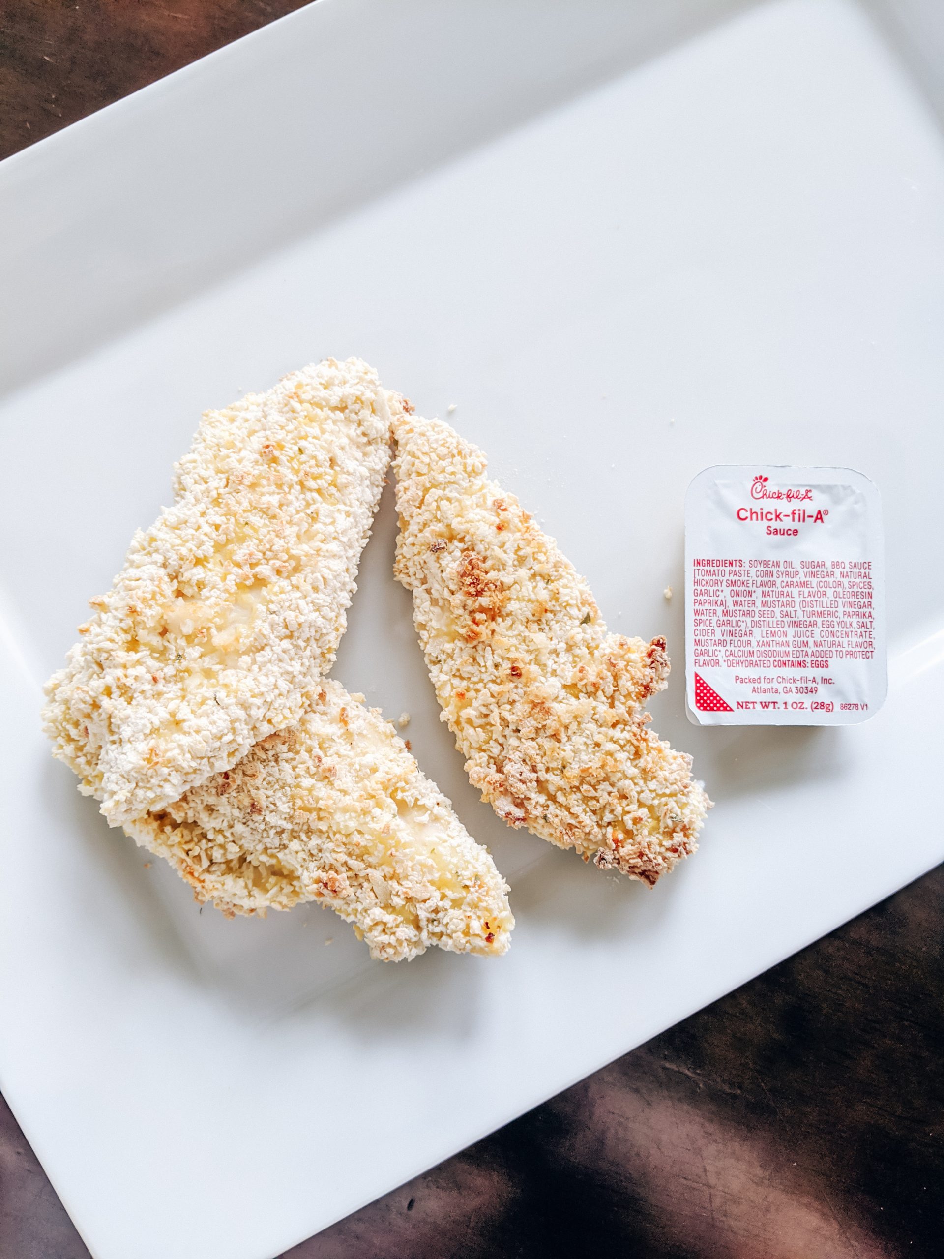 Baked Chicken Tenders with Crispy Panko Breading - This easy chicken tenders recipe with panko breading is a family favorite! The kids can even help prepare these! The panko breading makes them nice and crispy straight out of the oven, no need for frying. #chickenrecipes #chickentenders #kidfriendlyfoods