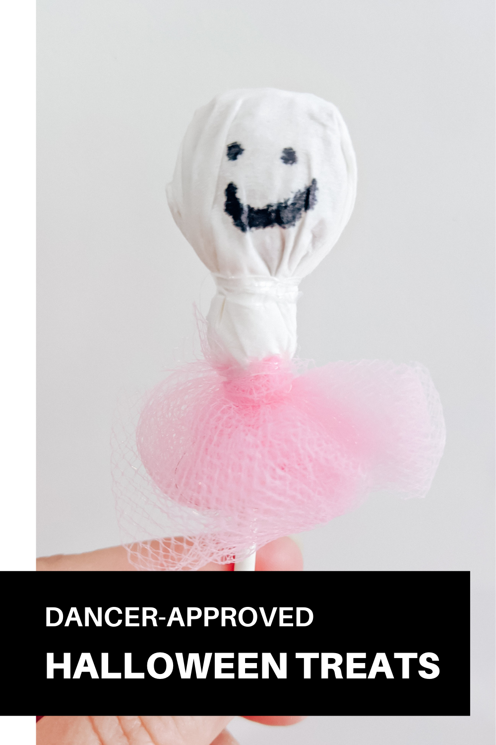 Dance Class Halloween Treats - Halloween Treats for Dance Class - Dancers Halloween Candy - Lollipop Ghost Ballerinas - Ballerina Lollipops - Candy for Dance Class - Dance Class Treats #dance #ballet #ballerina #halloween 