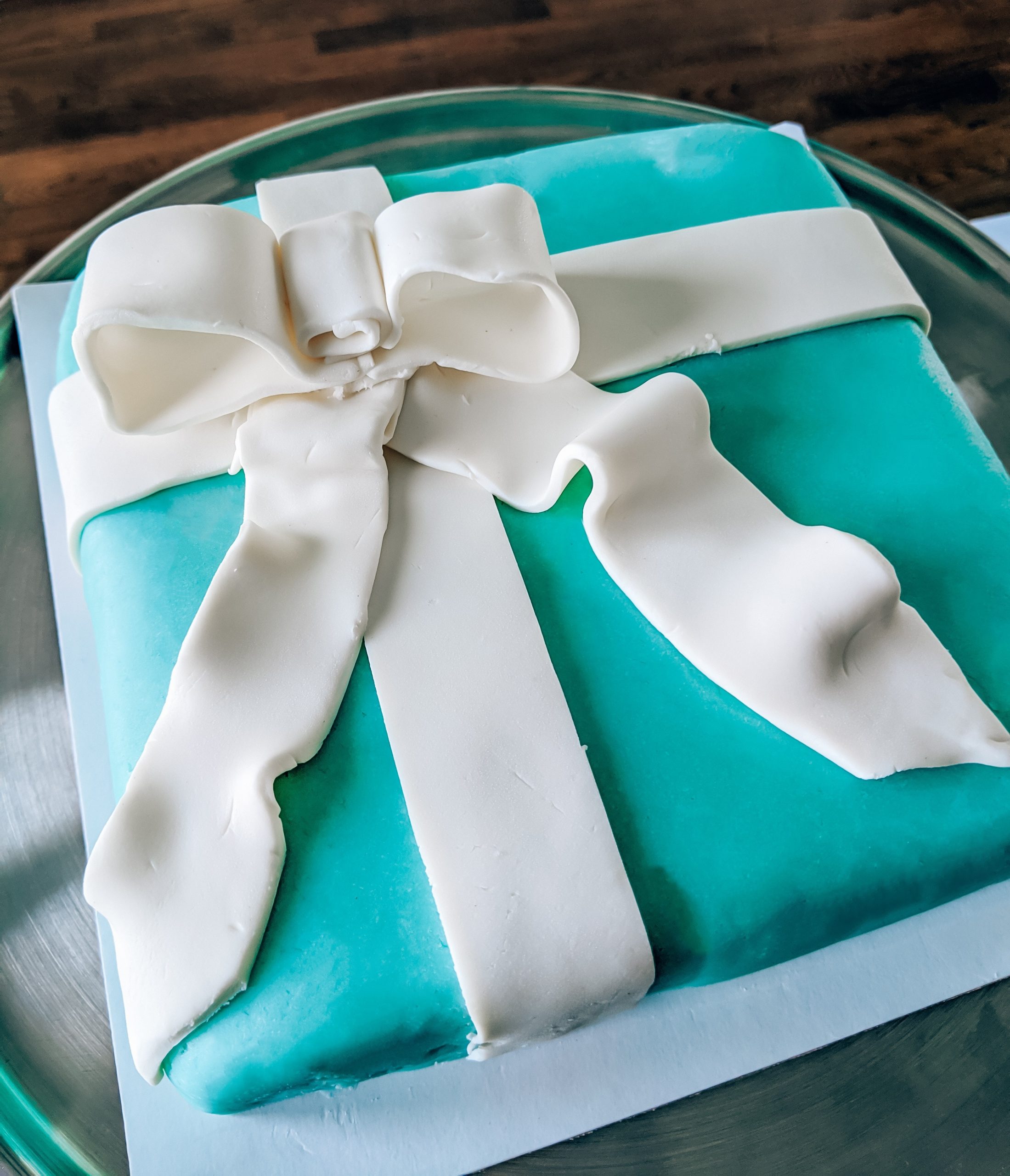 Breakfast at Tiffanys Party - Breakfast at Tiffanys Birthday Party - Audrey Hepburn Party - Girl Birthday Party Ideas - Third Birthday Party #breakfastattiffanys #audreyhepburn #partyideas #birthdayparty