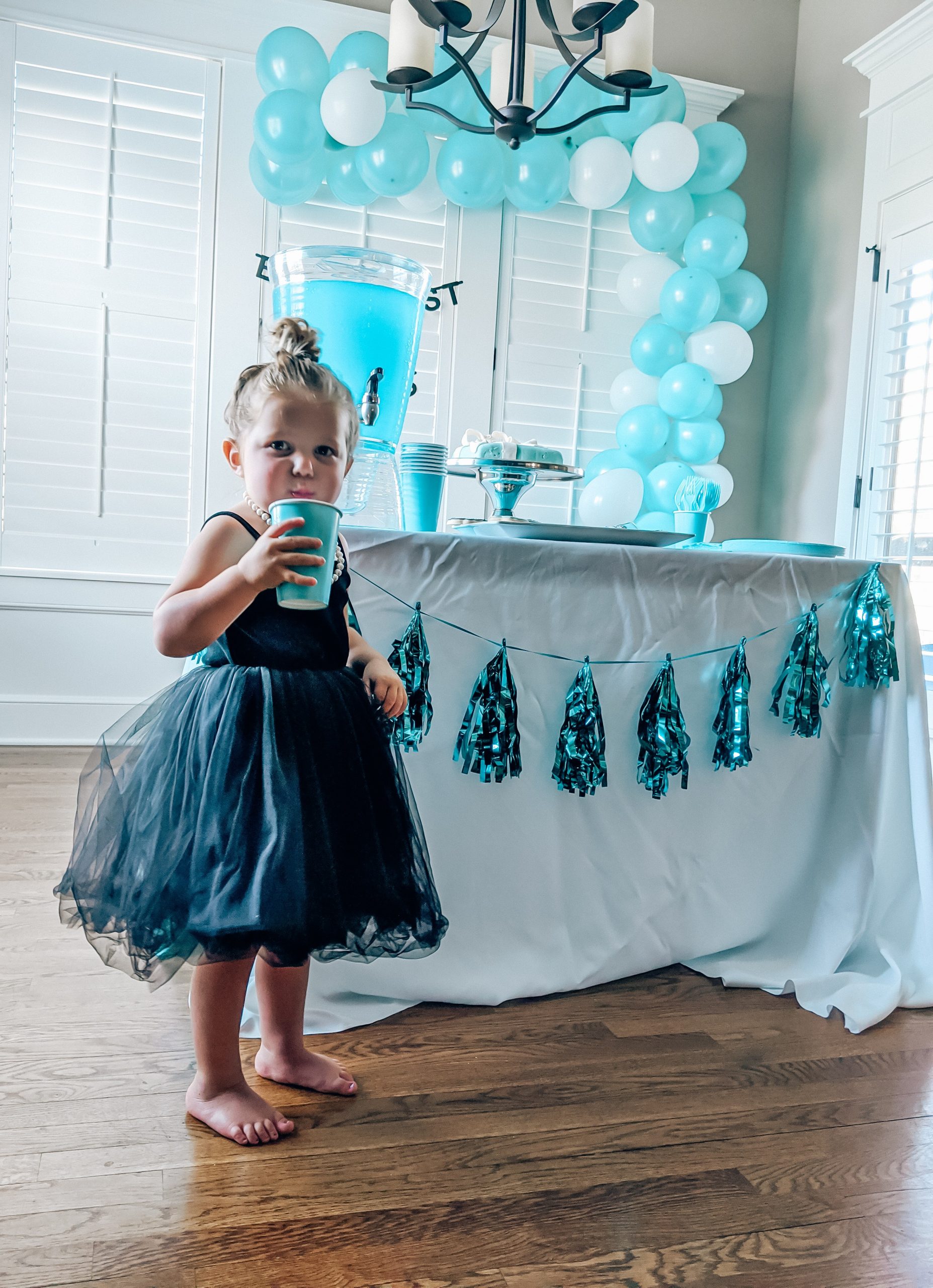 Breakfast at Tiffanys Party - Breakfast at Tiffanys Birthday Party - Audrey Hepburn Party - Girl Birthday Party Ideas - Third Birthday Party #breakfastattiffanys #audreyhepburn #partyideas #birthdayparty