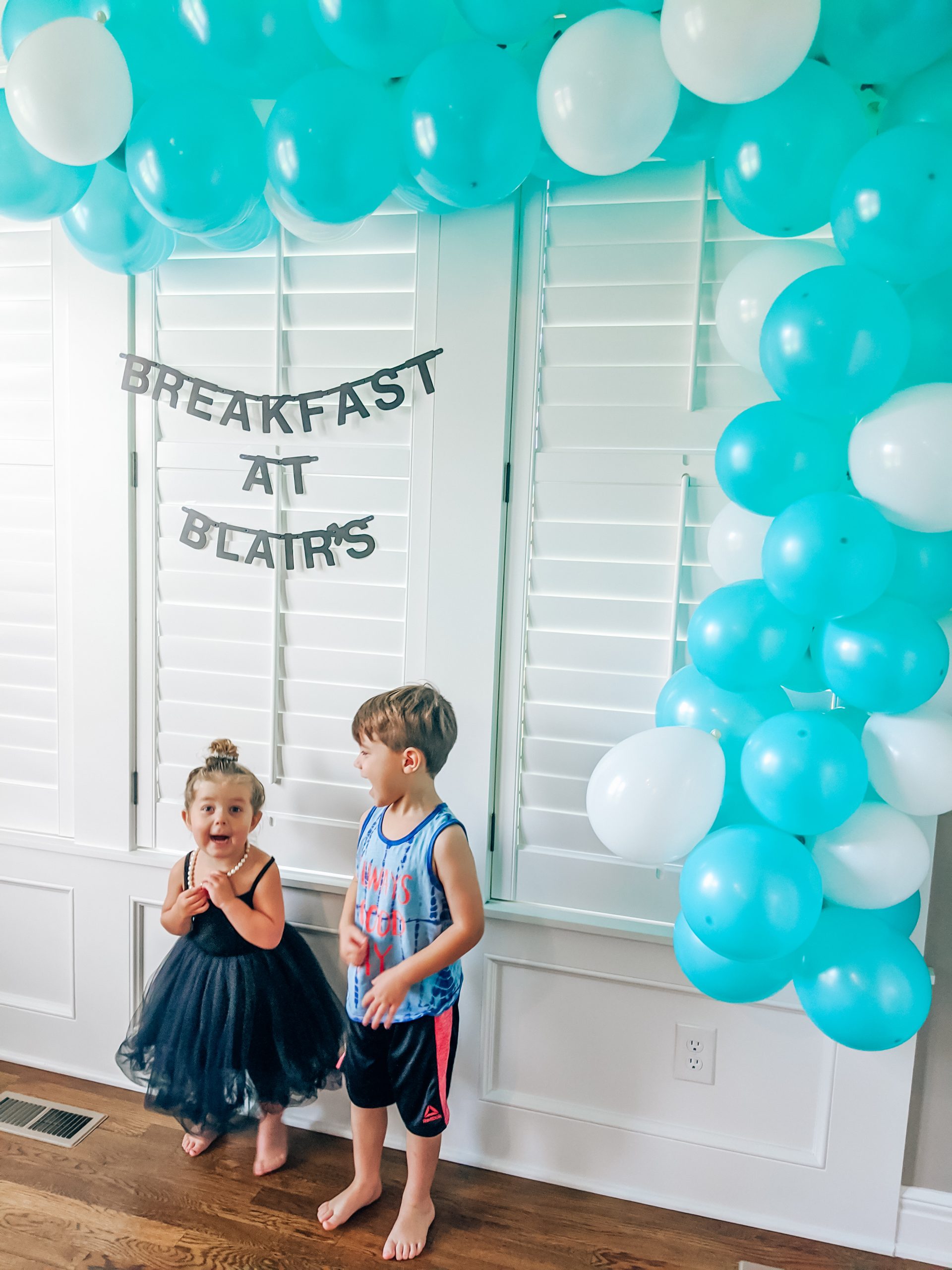 Breakfast at Tiffanys Party - Breakfast at Tiffanys Birthday Party - Audrey Hepburn Party - Girl Birthday Party Ideas - Third Birthday Party #breakfastattiffanys #audreyhepburn #partyideas #birthdayparty