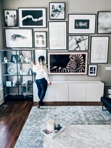 Gallery Wall with Samsung The Frame TV - Samsung The Frame TV Gallery Wall - Living Room TV Gallery Wall - Samsung The Frame TV Review - Frame TV 65" - Modern Living Room Gallery Wall - Minimalist Living Room