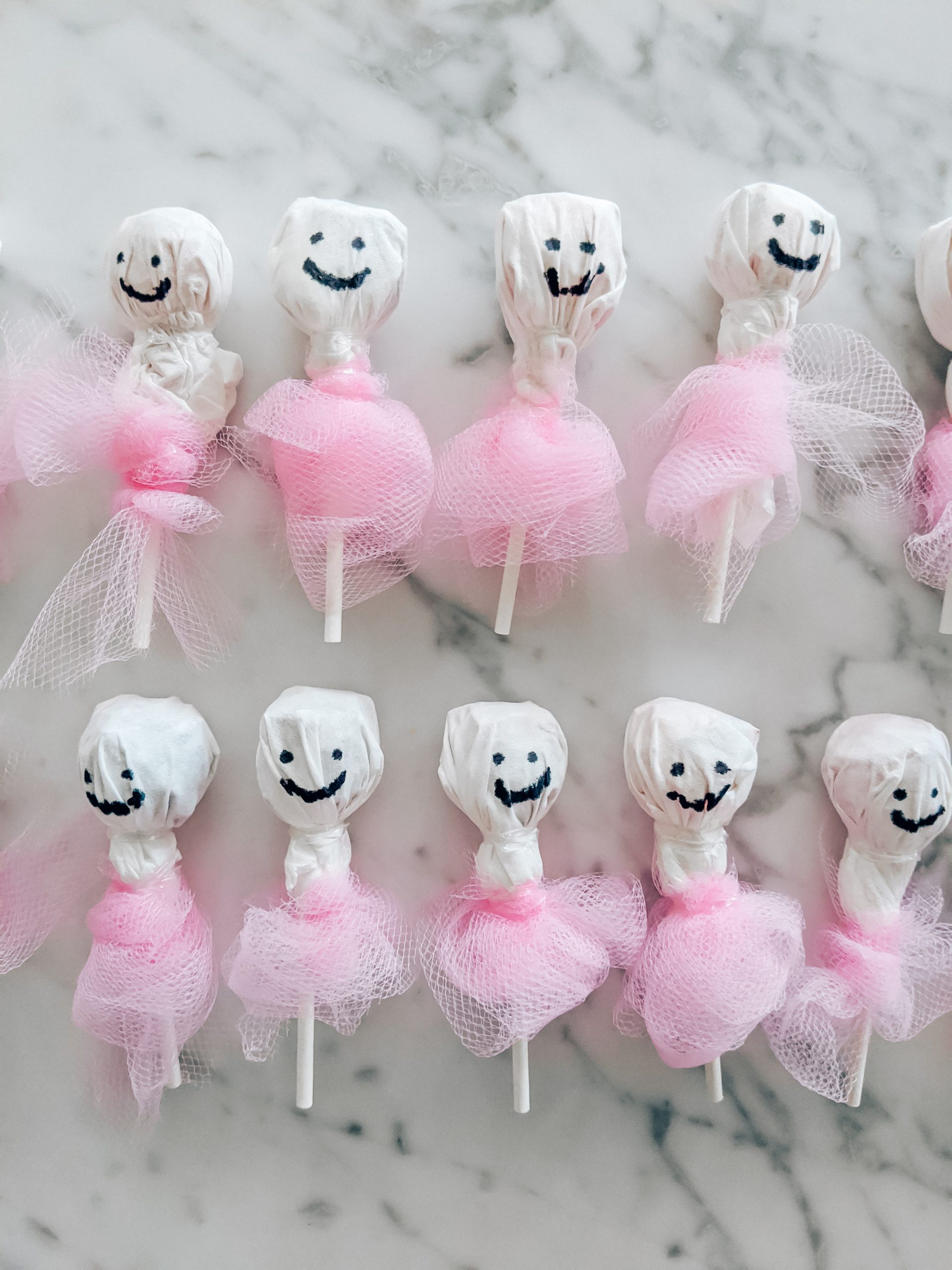 Dance Class Halloween Treats - Halloween Treats for Dance Class - Dancers Halloween Candy - Lollipop Ghost Ballerinas - Ballerina Lollipops - Candy for Dance Class - Dance Class Treats #dance #ballet #ballerina #halloween 