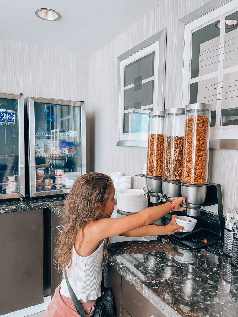 Best Hotels in Downtown Tulsa - Hyatt Regency Tulsa Downtown Reviews - Downtown Tulsa Hotel with Pool - Downtown Tulsa Hotels with Indoor Pool - Downtown Tulsa Hotels with Rooftop Pool