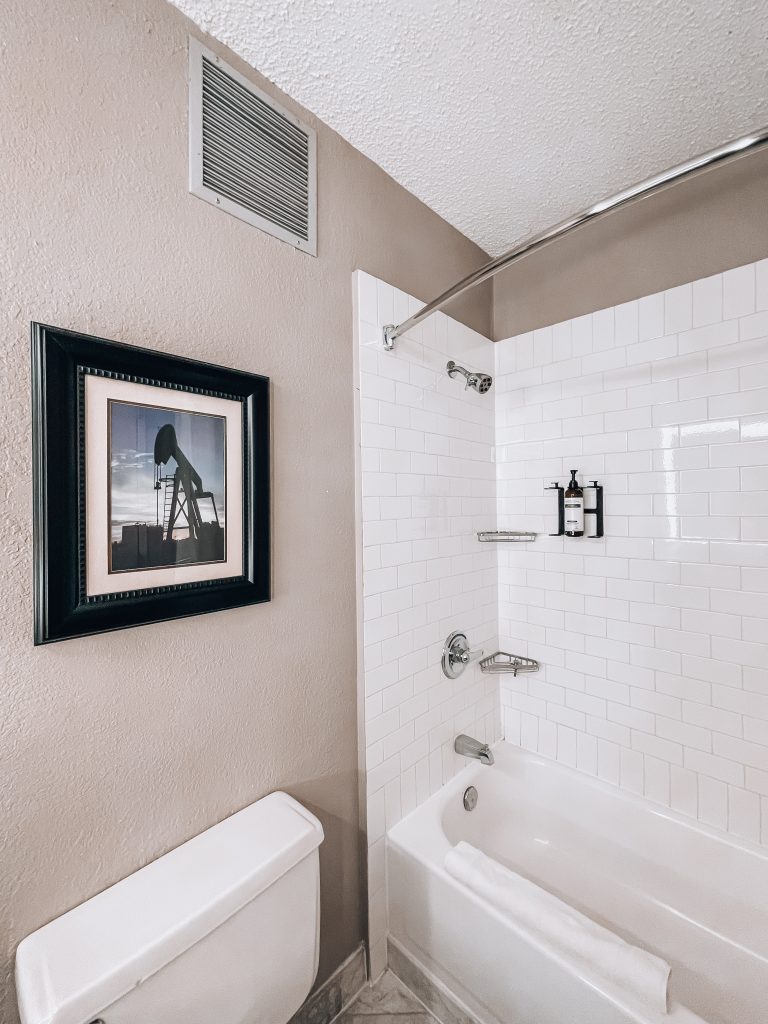 Best Hotels in Downtown Tulsa - Hyatt Regency Tulsa Downtown Reviews - Downtown Tulsa Hotel with Pool - Downtown Tulsa Hotels with Indoor Pool - Downtown Tulsa Hotels with Rooftop Pool