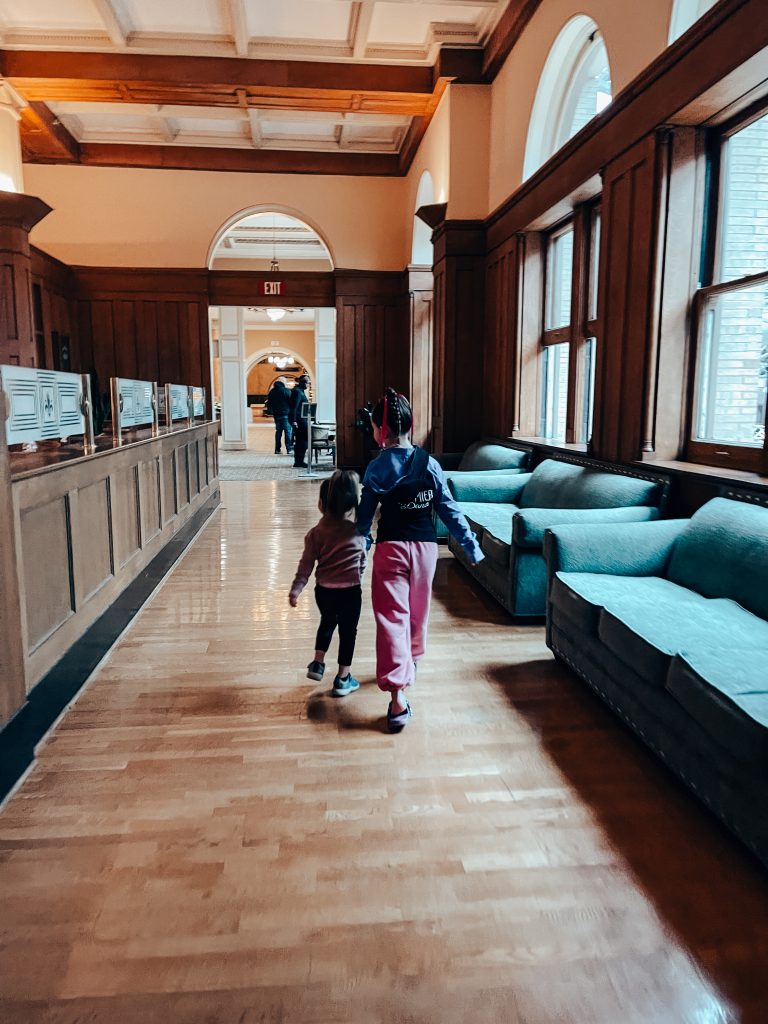 Hotels for Train Lovers - St. Louis Union Station Hotel Reviews 13 Hotels for Train Lovers - St Louis Union Station Hotel Reviews - Train themed hotel, St Louis train hotel, downtown STL hotels, hotels near St Louis Arch, Hilton St Louis hotels