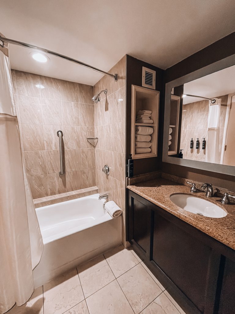 Hotels for Train Lovers - St. Louis Union Station Hotel Reviews 8 Hotels for Train Lovers - St Louis Union Station Hotel Reviews - Train themed hotel, St Louis train hotel, downtown STL hotels, hotels near St Louis Arch, Hilton St Louis hotels