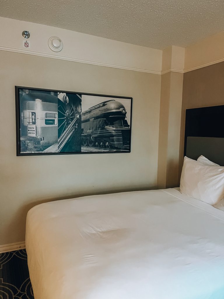 Hotels for Train Lovers - St. Louis Union Station Hotel Reviews 2 Hotels for Train Lovers - St Louis Union Station Hotel Reviews - Train themed hotel, St Louis train hotel, downtown STL hotels, hotels near St Louis Arch, Hilton St Louis hotels