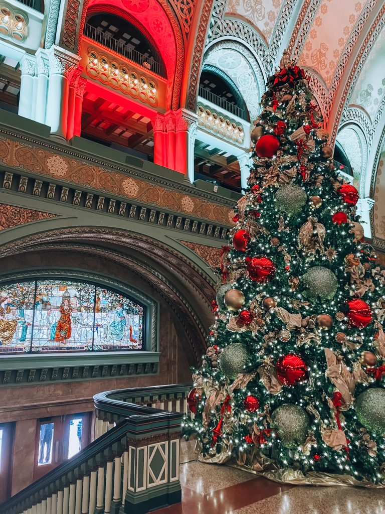 Hotels for Train Lovers - St. Louis Union Station Hotel Reviews 3 Hotels for Train Lovers - St Louis Union Station Hotel Reviews - Train themed hotel, St Louis train hotel, downtown STL hotels, hotels near St Louis Arch, Hilton St Louis hotels