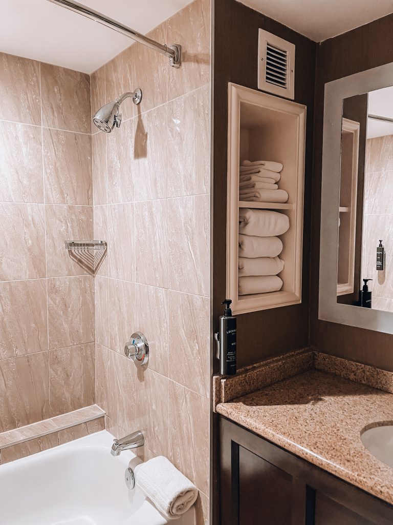 Hotels for Train Lovers - St. Louis Union Station Hotel Reviews 9 Hotels for Train Lovers - St Louis Union Station Hotel Reviews - Train themed hotel, St Louis train hotel, downtown STL hotels, hotels near St Louis Arch, Hilton St Louis hotels