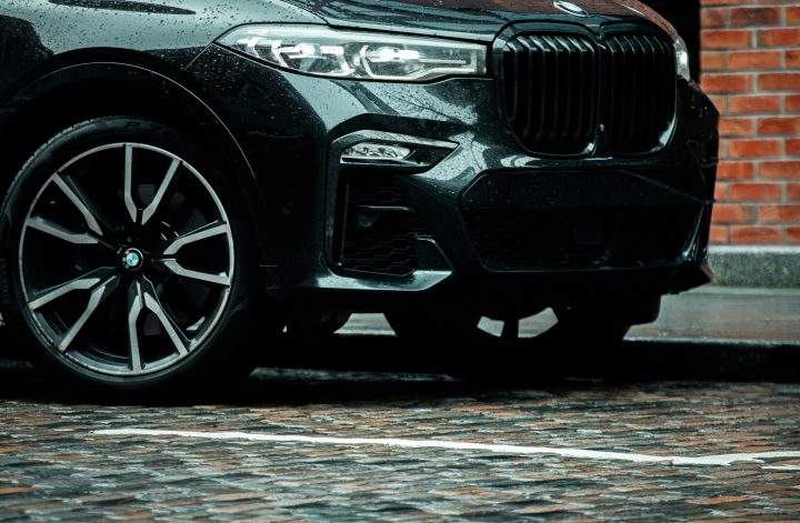 What is a Good Car for Moms - The Best Mom Cars - Mom Car Reviews - Best Cars for Moms - Acura RDX Reviews - BMW X7 M50i Reviews - BMW X7 Reviews - Infiniti QX60 Reviews - Is Acura RDX a good mom car? - Is Infiniti QX60 a good car for moms? - Is BMW X7 a good mom car?