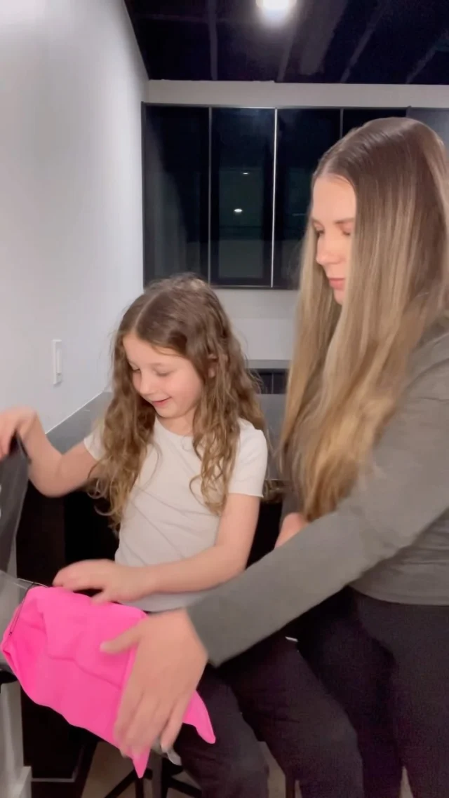 Unboxing Blair’s first @cloud9line package! Dancers, you have to check out this new line of dancewear by @tiffany.maher 😍

@blairkarmen17 #cloud9line #dancemom #dancemoms #dancersofig #dancerlife #dancewear #danceoutfit #danceoutfits
